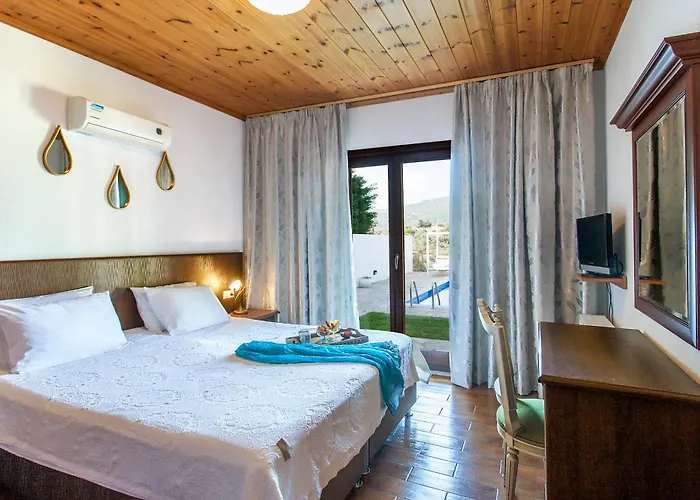 Four Seasons * Kalivia (Skiathos)