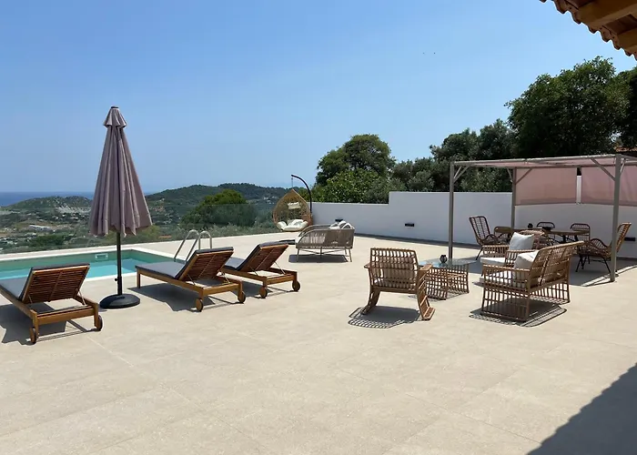 Four Seasons * Kalivia (Skiathos)