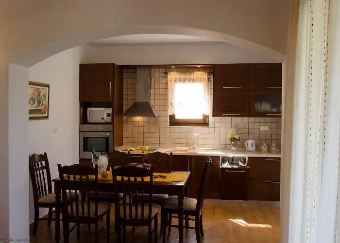 Four Seasons * Kalivia (Skiathos)