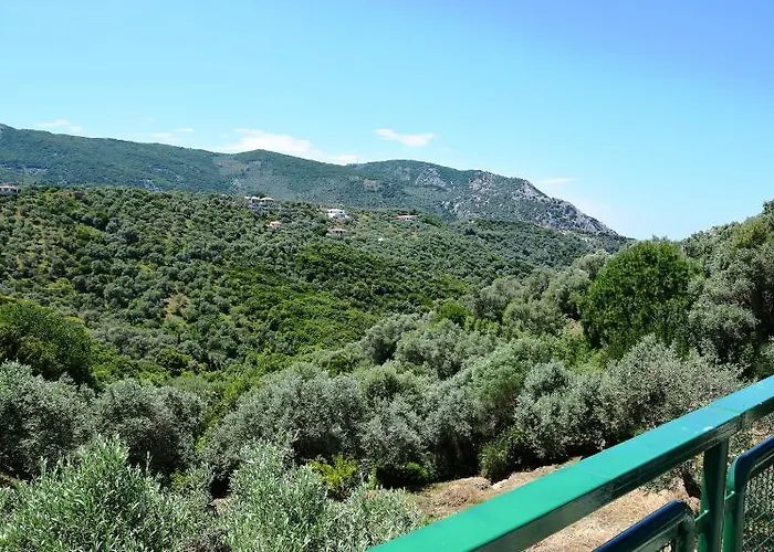 Four Seasons Villa *