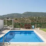 Four Seasons * Kalivia (Skiathos)