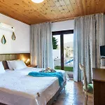 Four Seasons * Kalivia (Skiathos)