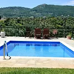 Four Seasons Villa *
