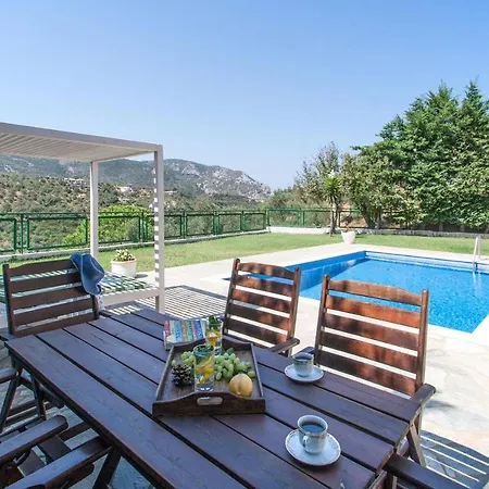 Four Seasons Вилла Kalivia (Skiathos)