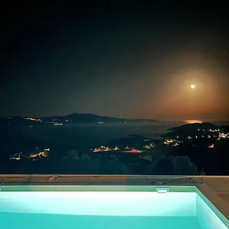 Four Seasons Villa