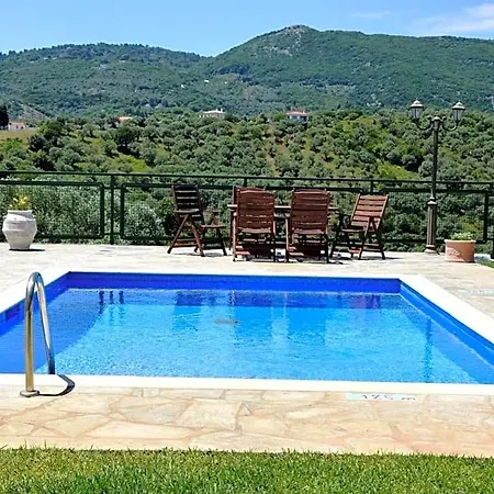 Four Seasons Villa *