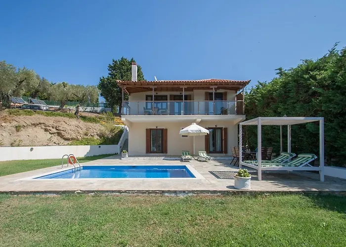 Four Seasons Villa *