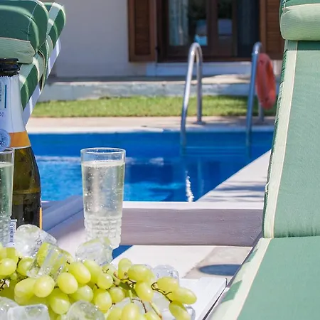 Four Seasons Villa