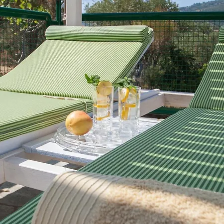 Four Seasons Villa