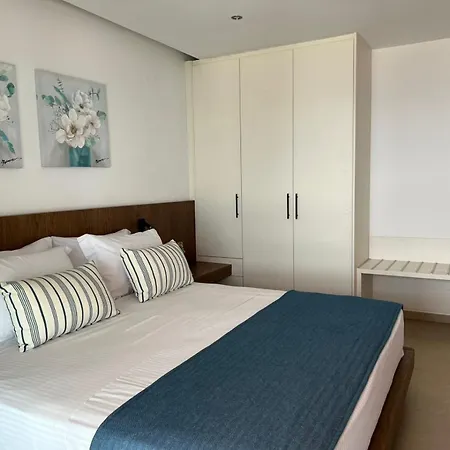 Four Seasons * Kalivia (Skiathos)