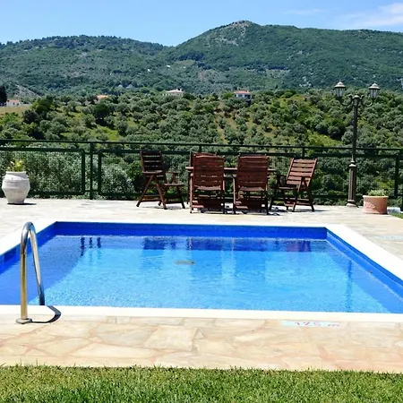 Four Seasons Villa *